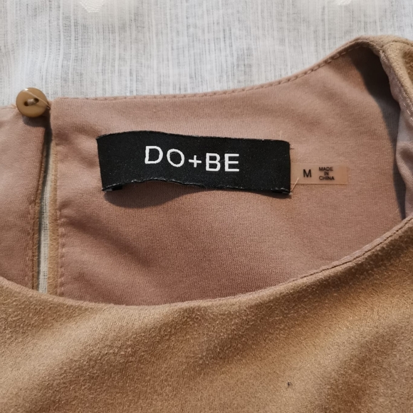 DO+BE Suede bell sleeve top, Tan Color Sz M - Picture 4 of 10